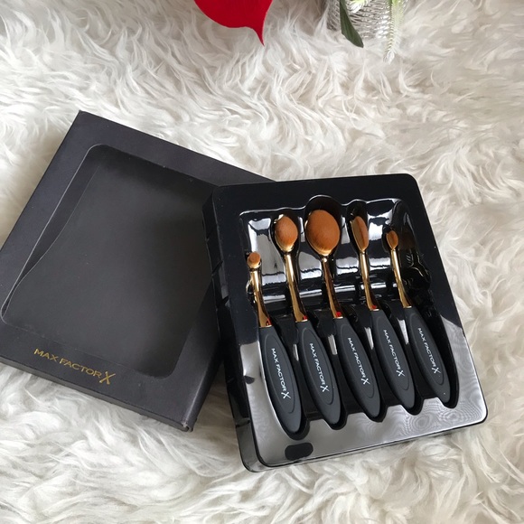New Max Factor Makeup Brush set on amazing offer!✨ - Picture 15 of 15